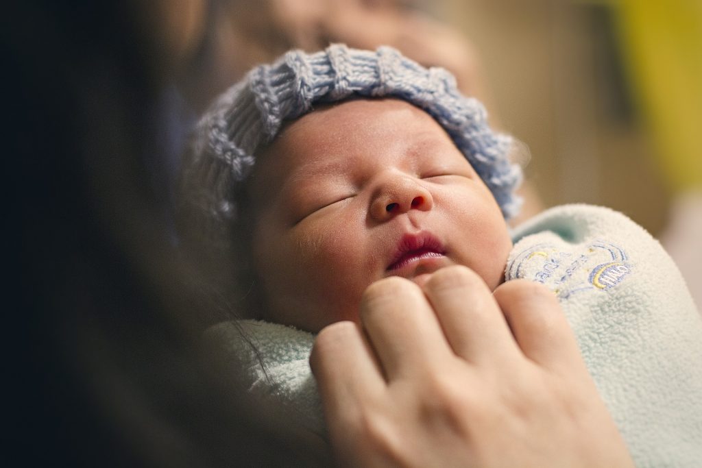Synnytyksen ABC synnytysvalmennuskurssi verkossa